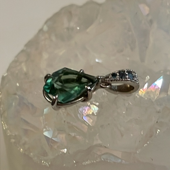 Custom fancy cut tourmaline & color change garnet pendant - Picture 3 of 7